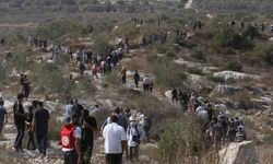 Batı Şeria’da sistematik baskı: İşgal rejiminin saldırıları 11 Filistinli aileyi göçe zorladı