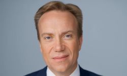 WEF’te Epstein Depremi: Dünya Ekonomik Forumu Başkanı İstifasını Sundu