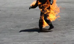 Skandal: Sözde ''şaka'' olsun diye arkadaşlarını diri diri yaktılar