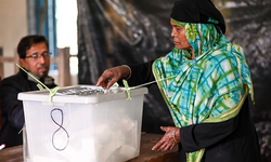 Bangladeş genel seçim ve referanduma gidiyor
