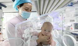 Çin şimdi de doğum oranlarını artırmak için tedbirler alacak