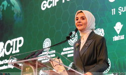 Bakan Göktaş'tan 15 yaş altına sosyal medya düzenlemesine ilişkin paylaşım!