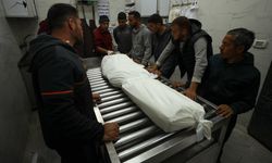 Gazze'de Çadır Yangını Faciası: 16 yaşındaki genç kız can verdi!