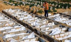 Kimliği belirsiz şehitler defnedildi!