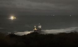 İstanbul'da bir gemi karaya oturdu, sürüklenen bir gemi ise kurtarıldı