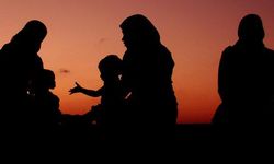 Hamile bir kadına oruç farz mıdır? Gebeler oruç tutmalı mı?