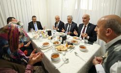 İçişleri Bakanı Çiftçi 6 Şubat depremlerinden etkilenen aile ile iftar yaptı