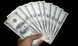 Bankayı yıktın mı devleti sallarsın: Dolarla çökertme nasıl oluyor?