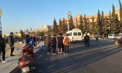 İşçi minibüsü direğe çarptı: 15 yaralı