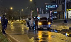 Şüpheli araçtan el bombası çıktı