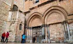 Mescid-i Aksa bir aydır kapalı ama Hristiyan liderler twit attı, Netanyahu kiliseyi açtı..