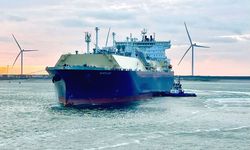 Rus doğal gaz tankeri battı