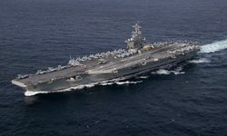 İran USS Abraham Lincoln'ü vurdu