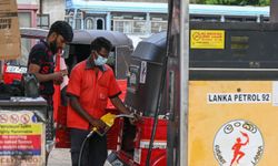 Sri Lanka'da yakıt krizi: Çarşamba günleri tatil ilan edildi!