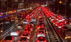 Trafikte yeni dönem! Milyonlarca sürücüye anlık mesaj gidecek