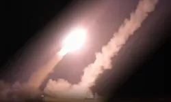 İran en şiddetli saldırısını düzenledi: 3 saat aralıksız füze yağmuru