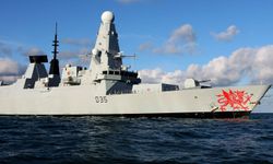 İngiliz savaş gemisi doğu Akdeniz'e doğru yola çıktı!