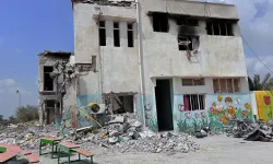 ABD İran'da okulu 40 dakika arayla iki kez bombaladı!