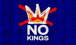 TRUMP ŞOKTA! AMERİKA’DA MİLYONLAR MEYDANLARA İNDİ  KRALA VE SAVAŞA HAYIR!