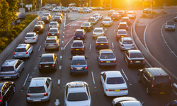 Evden çalışın, yollarda yavaşlayın: Acil önlem çağrısı