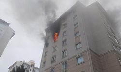 8 Katlı apartmanda yangın paniği!
