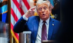 Trump'tan ikiyüzlü politika: Bir yandan "barış" diyor, diğer yandan İran'a saldırıyor