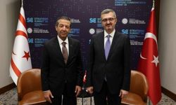 İletişim Başkanı Duran, KKTC Dışişleri Bakanı ile bir araya geldi