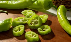 Yok artık dedikçe daha absürtü oluyor! Biber fiyatı tavuğun 2 katı!