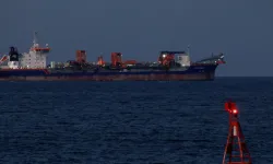 ABD savaş gemileri Hürmüz'ü geçmekten korkuyor