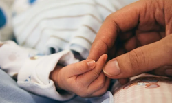 Doğum izni süresi 24 haftaya çıkarılıyor mu, Meclis’ten geçti mi, ne zaman yasalaşacak?