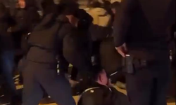 İşgalci polisi, Kudüs'te teravih kılmak isteyen Filistinlilere saldırdı