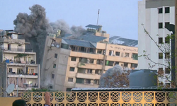 Beyrut'ta bir bina böyle yerle bir edildi!