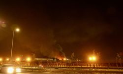 Irak petrol limanlarını kapattı