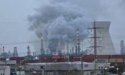 İran petrol rafinerisini vurdu: Hayfa'da dumanlar yükseliyor