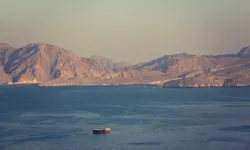 Hürmüz Boğazı’nda “güvenli koridor”: Kimler geçebilir?