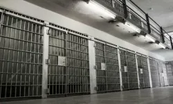 Akdoğan: Ağır suçlarda yaş indirimi kaldırılmalı