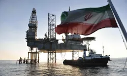 ABD çaresizlikten ne yapacağını şaşırdı: İran petrolü kararı