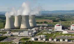 İran'daki nükleer santrale füze isabet etti