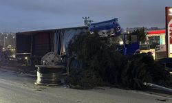 Freni boşalan tır 4 araca çarptı: 6 yaralı