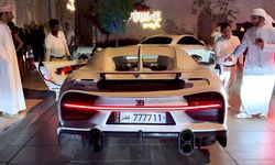 Lüks yaşamlar çöktü, Araplar altın varaklı otomobillerinden indi