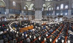 İstanbul’da bayram coşkusu: Camiler doldu taştı