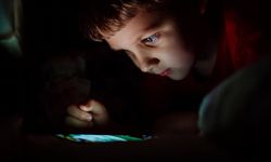 16 yaş altındakilere sosyal medya yasağı getirdiler