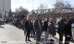 Vatandaşlar ceza yememek için kuyruk oldu!