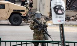 Trump’tan, ABD havaalanlarına Ulusal Muhafız gönderme seçeneği