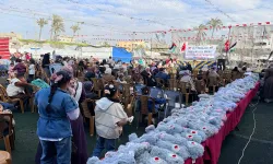 Gazze’de Bayram Coşkusu: Yetimler Vakfı Minik Yüzleri Güldürdü