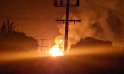 Yakıt ihtiyacının yüzde 10'unu karşılıyordu.. Petrol rafinerisinde büyük yangın