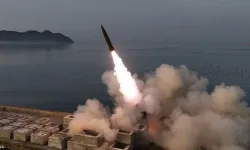 Kuzey Kore “güncellenmiş” füzelerini duyurdu… Kim’den övgü