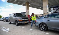 Trump yine yalanlandı.. ABD: Yakıt fiyatları hemen düşmeyecek