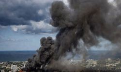 Rus askeri uçağı Kırım’da düştü: Onlarca ölü var