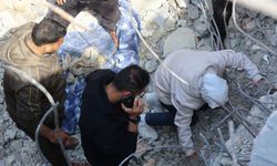 Şehitlerin naaşları enkaz altında kayboluyor
